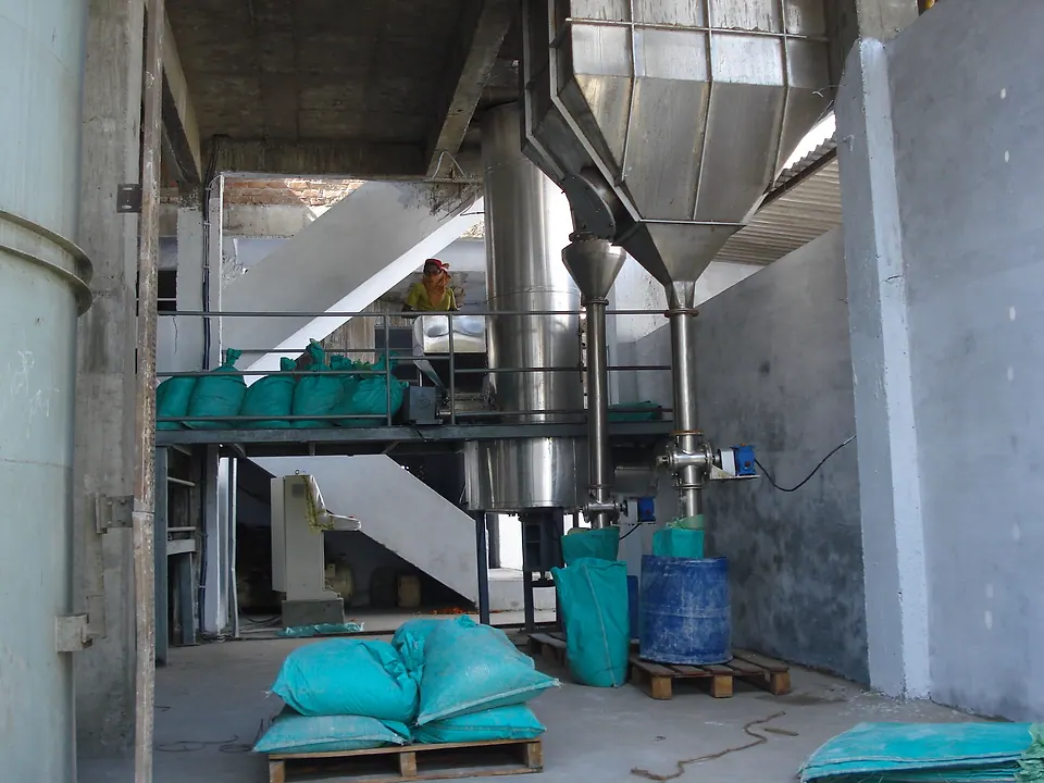 Acmefil spin flash dryer
